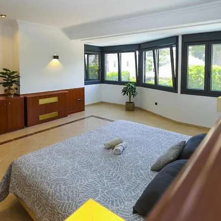 Villa Ibiza Planetcostadorada Cambrils