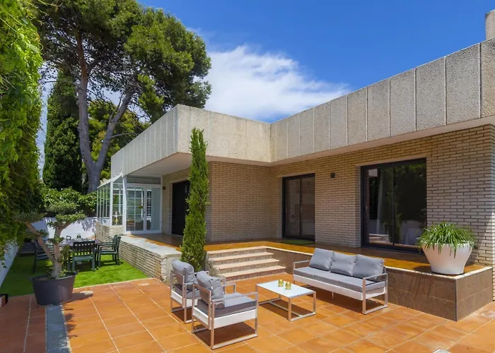 Ibiza Planetcostadorada Villa Cambrils